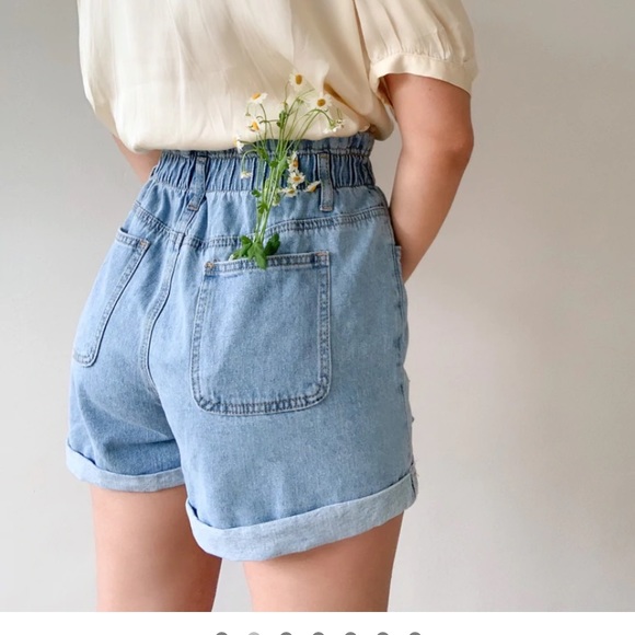 High Waist ”paper bag” denim shorts - Picture 2 of 5